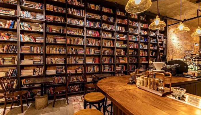 Khu trưng bày và bán sách