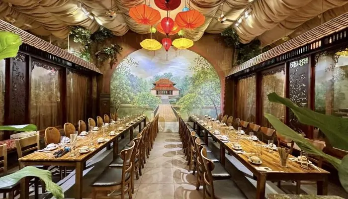 GIẢI PHÁP THIẾT KẾ NHÀ HÀNG KHÔNG GIAN MỞ TIẾT KIỆM VÀ ẤN TƯỢNG 4 Thiết kế nhà hàng không gian mở phong cách Á Đông truyền thống